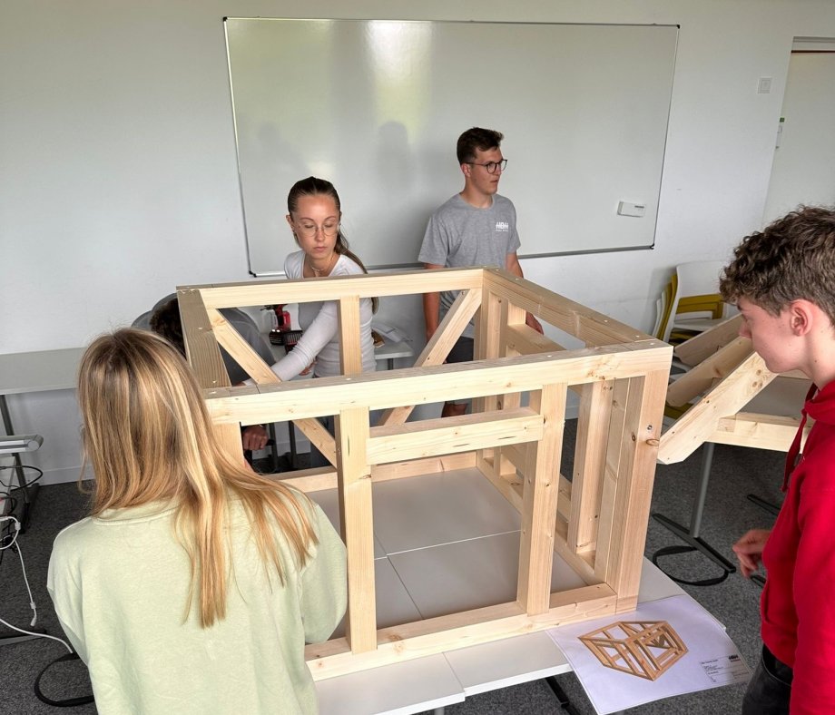 Handwerk hautnah erleben: Tag des Handwerks an der Staatlichen Realschule Rottenburg 1234_1.jpg